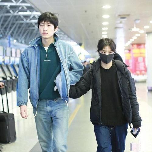 狗仔爆料顶流歌星视频,顶流歌星私密视频引发热议 第3张 狗仔爆料顶流歌星视频,顶流歌星私密视频引发热议 第3张